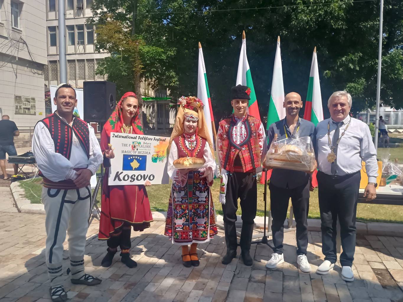 Започна Шестият международен фолклорен фестивал 